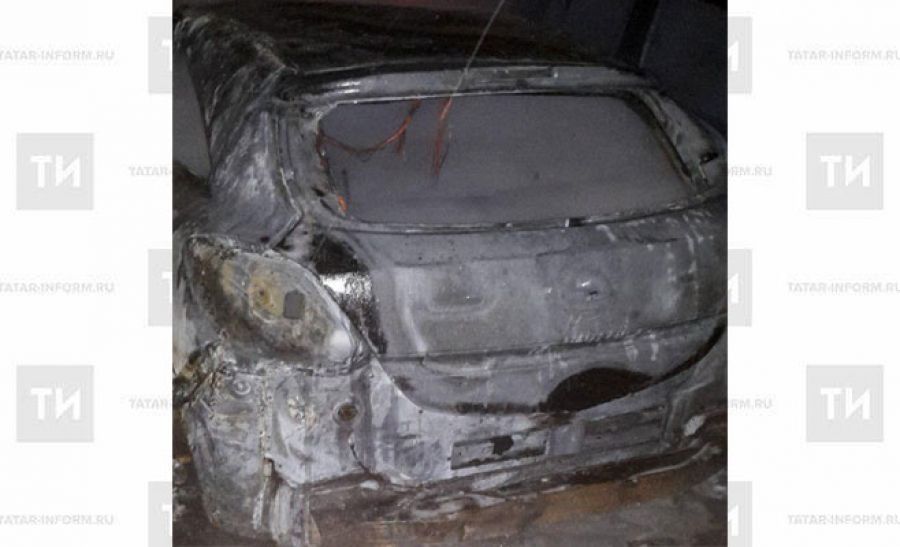 Фото: в столице Татарстана сожгли две машины