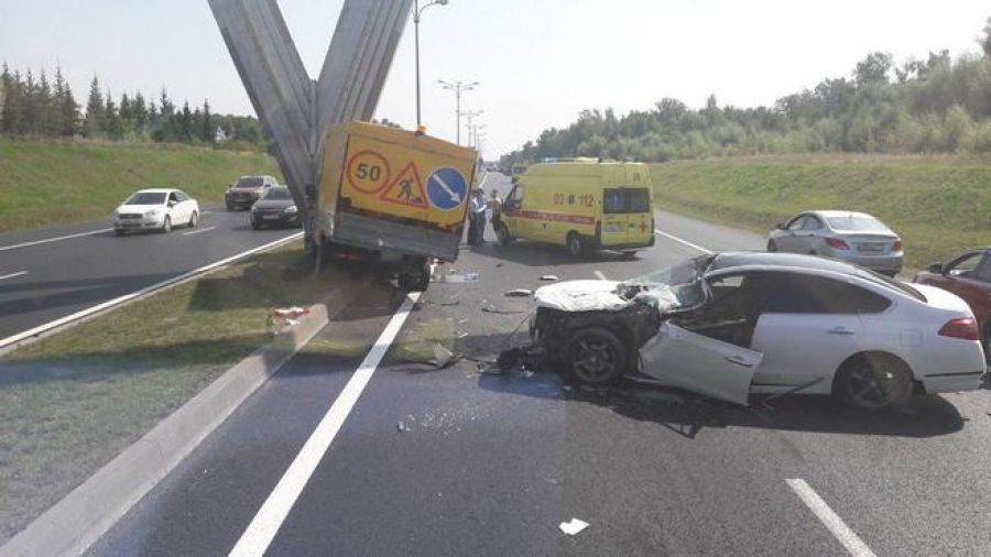 Фото: Серьезная авария на Оренбургском тракте