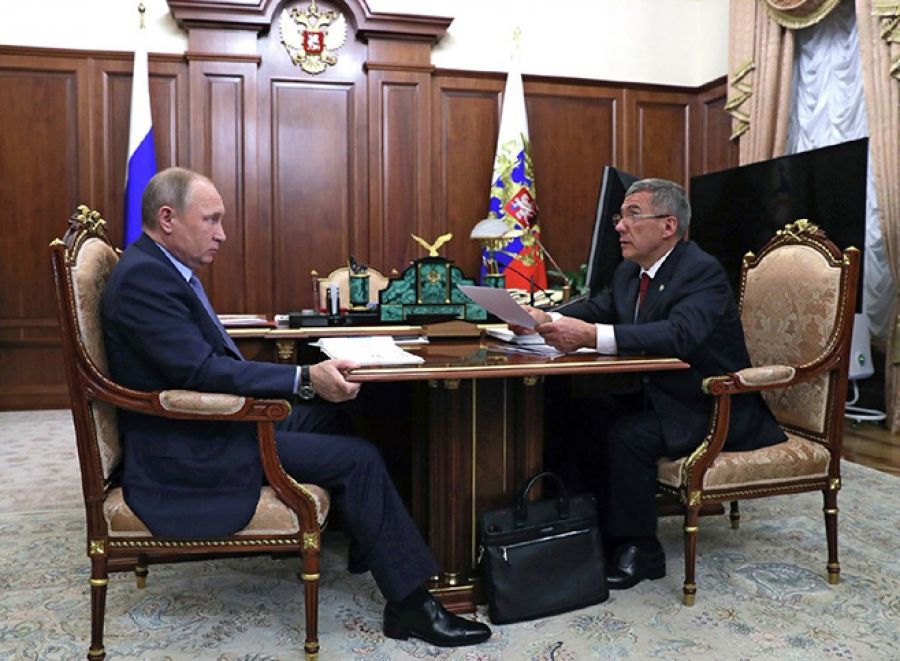 Президент РТ рассказал Путину о решении проблем дольщиков и вкладчиков проблемных банков
