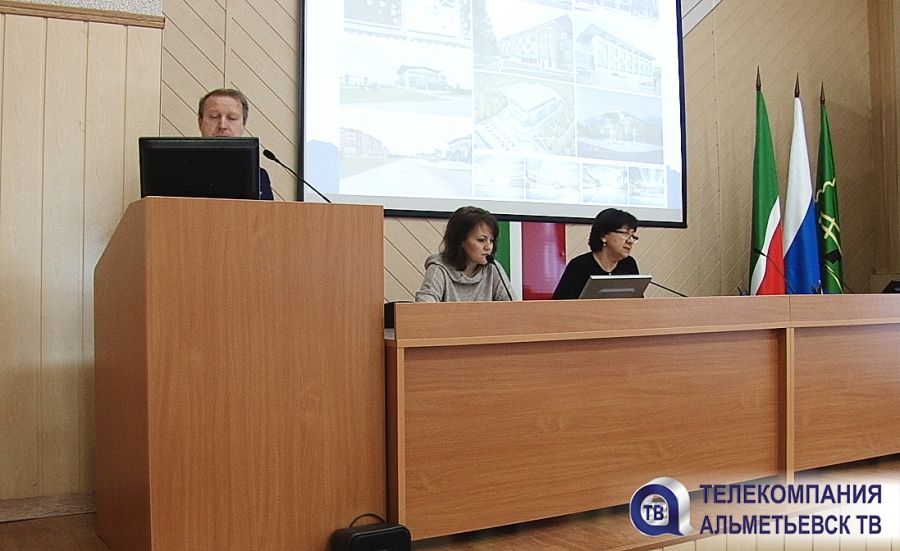 В Альметьевске обсудили планировку здания нового бассейна