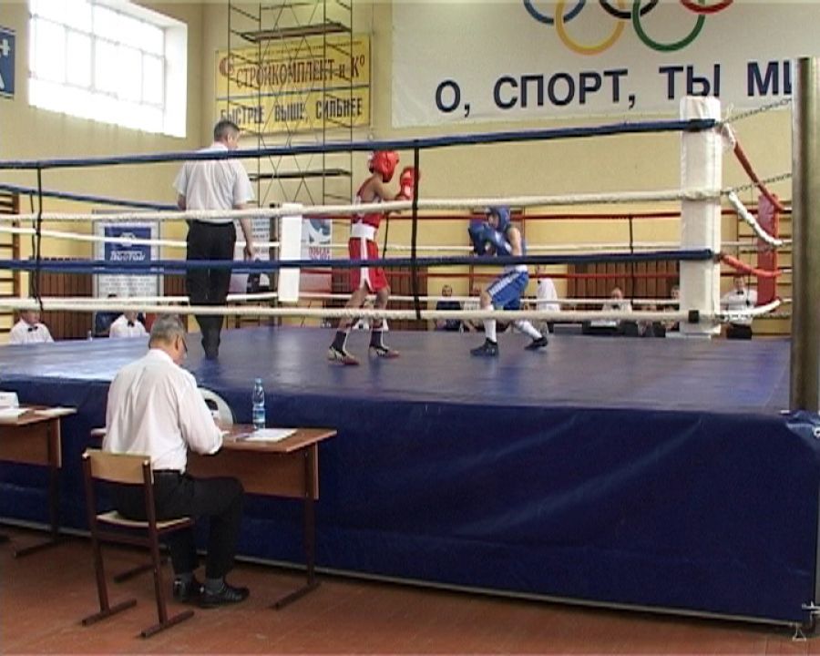 Альметьевские боксеры достойно выступили на соревнованиях в Чистополе