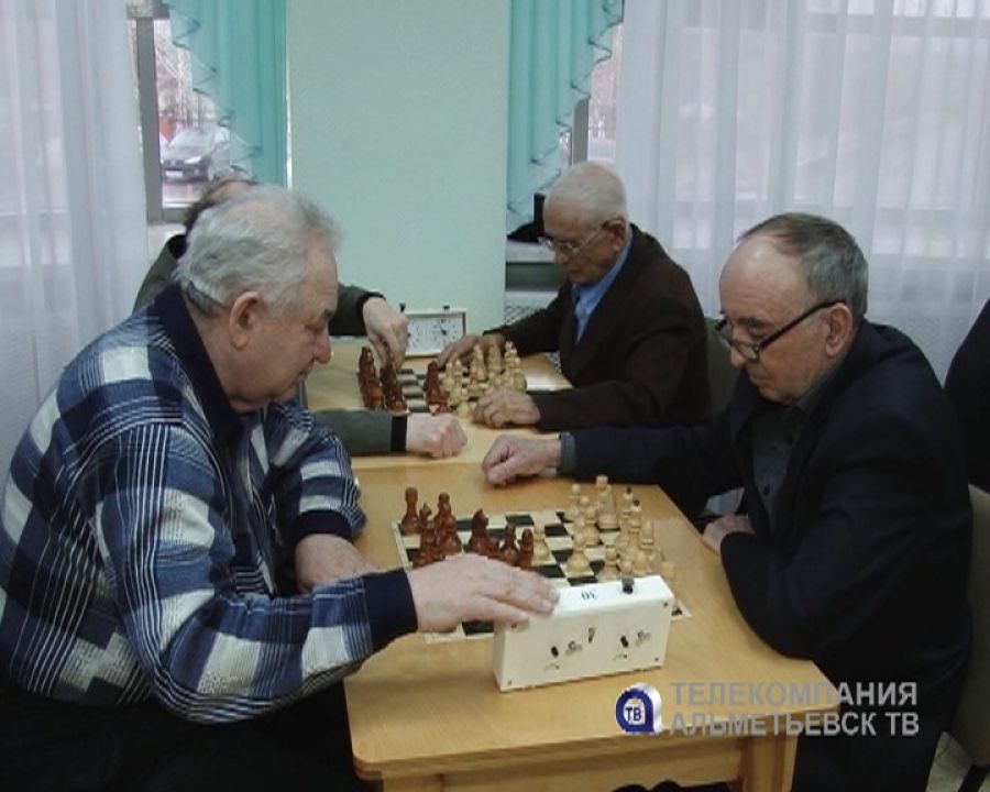 Шахматисты «третьего возраста» определили сильнейших в Альметьевске