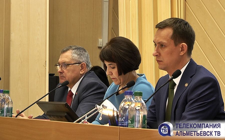 Вопросы водоснабжения жителей Альметьевска и района обсудили депутаты