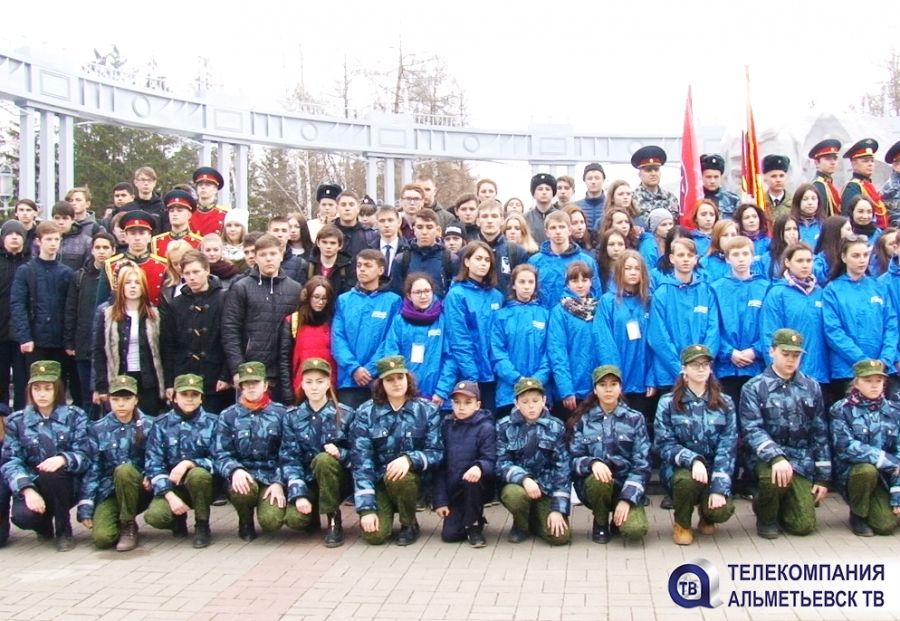 Альметьевские волонтеры поддержали Всероссийскую патриотическую акцию