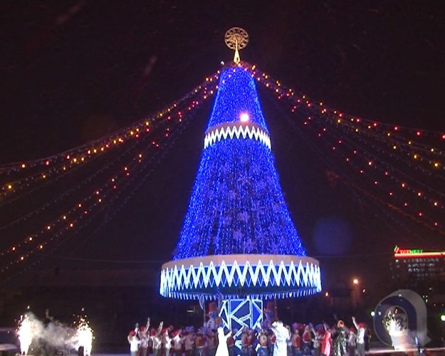 Полное открытие центральной елки 2015! Репортаж от "Альметьевск ТВ"