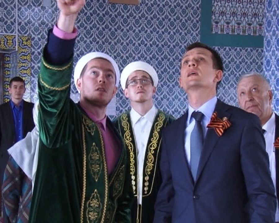 Руководитель исполкома Альметьевского муниципального района посетил Центральную мечеть