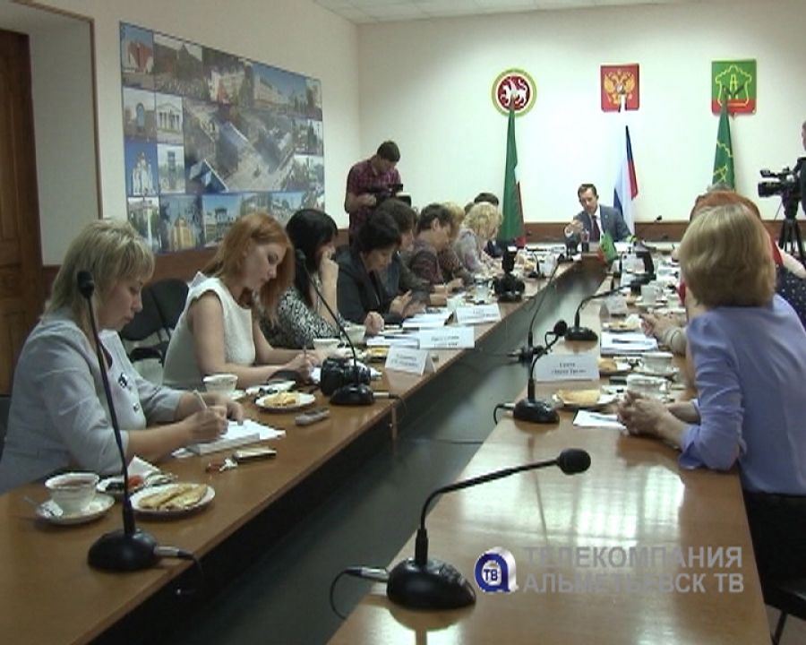 Руководитель исполкома Альметьевского муниципального района встретился с журналистами