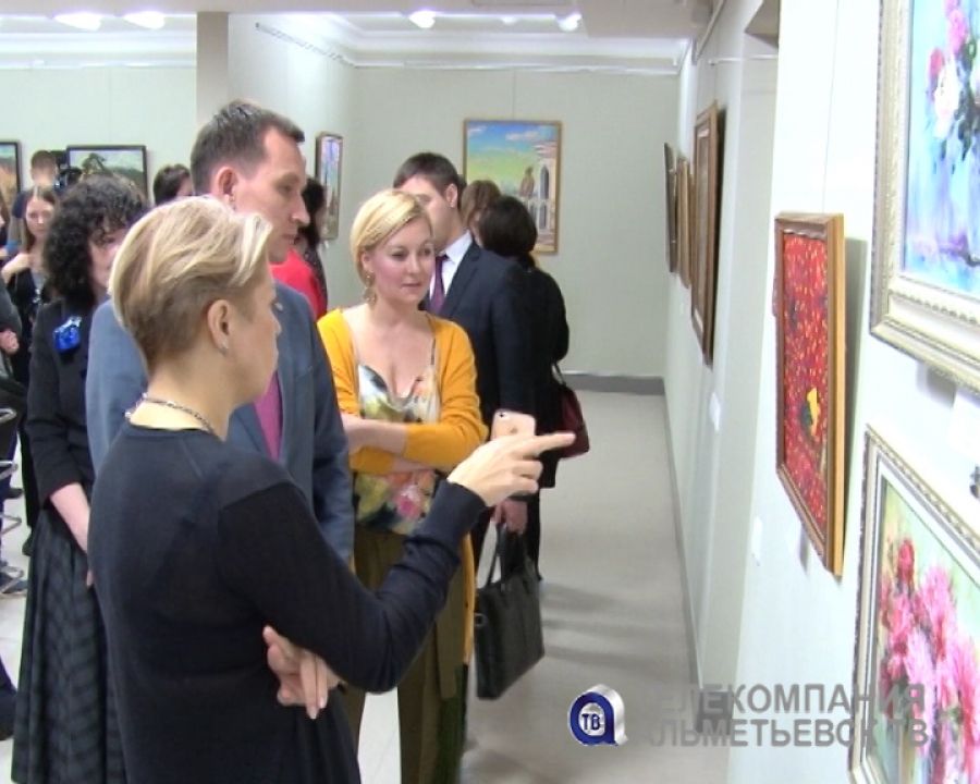 В Альметьевской картинной галерее открылась выставка «Арт-мост»