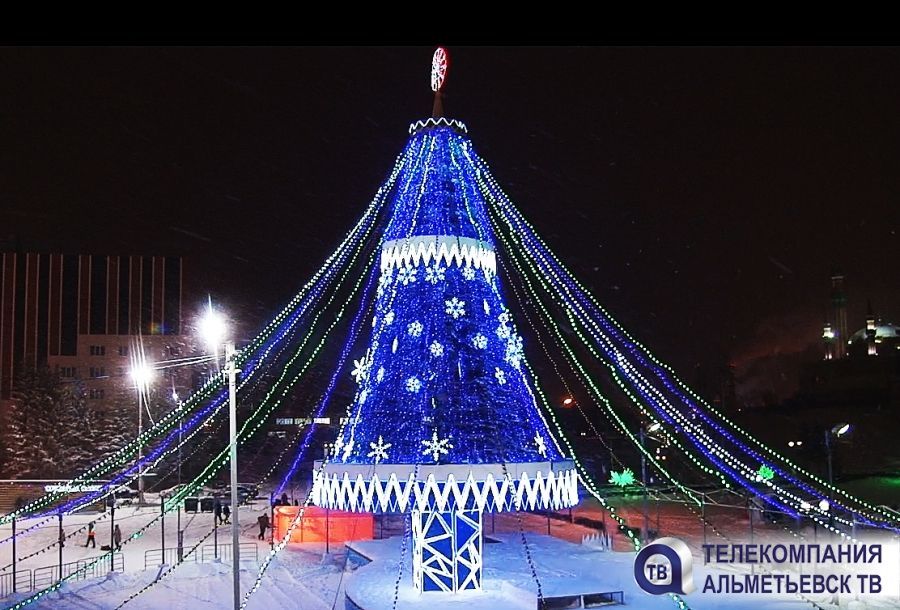 Дед Мороз из Великого Устюга откроет центральную елку Альметьевска 