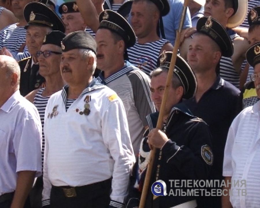 День военно-морского флота отметили в Альметьевске