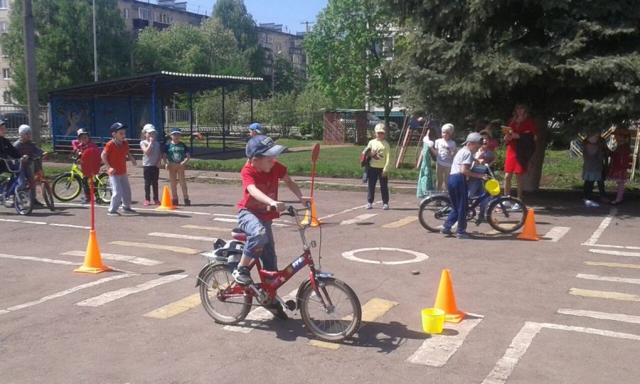 Дошкольникам Альметьевска рассказали о безопасном катании на велосипедах