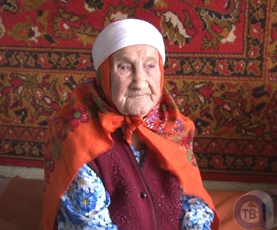 Главную долгожительницу Татарстана, жительницу Альметьевска, поздравили с Днем пожилых