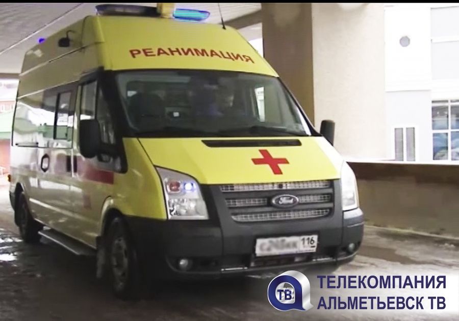 После катания с горки в Татарстане семья попала в больницу, мама скончалась