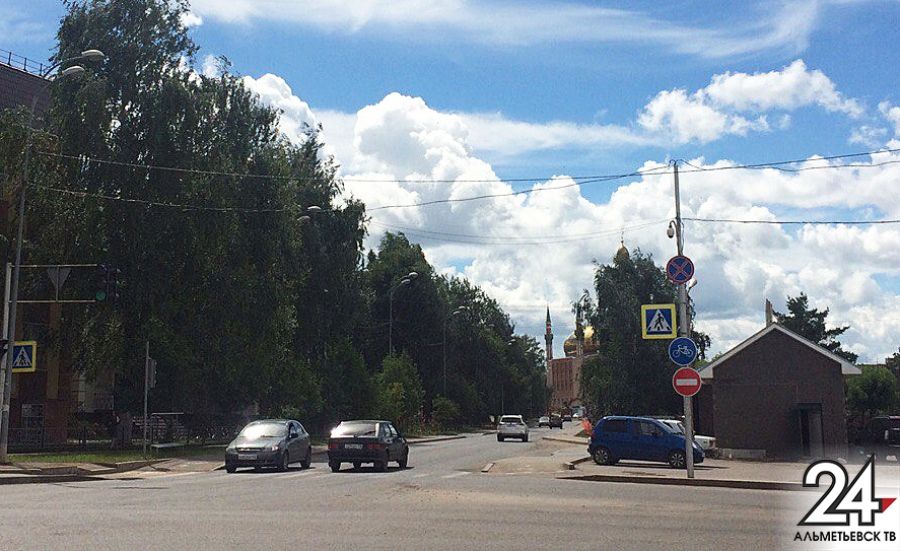 В Альметьевске на перекрестке Белоглазова-Джалиля повесили знак «кирпич»