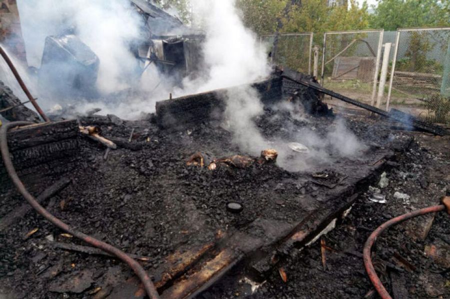 В Татарстане супружеская пара погибла на пожаре в садовом обществе