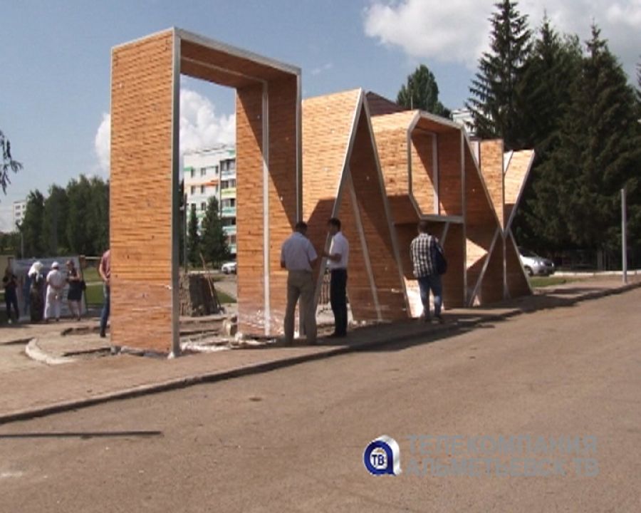 Завершается реконструкция территории городского озера Альметьевска