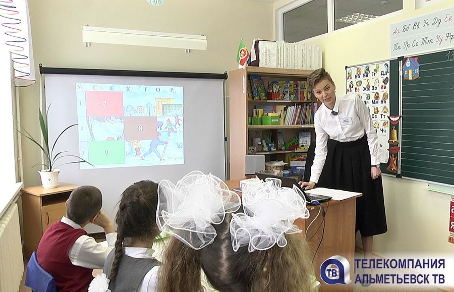 Глава Альметьевского района Айрат Хайруллин познакомился с педагогами и учениками коррекционной школы