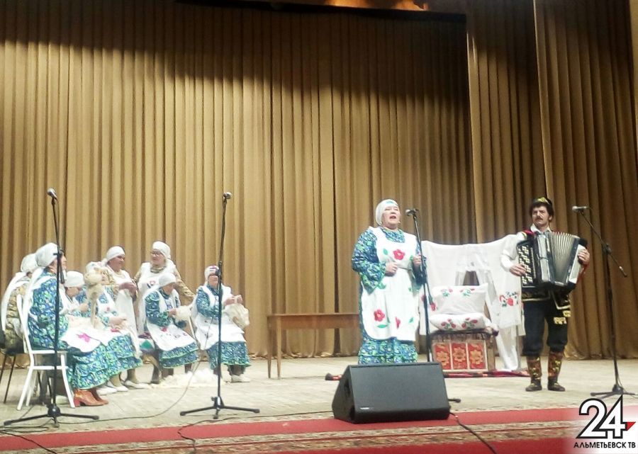 В Альметьевске проходит фестиваль «Живая нить традиций – Тирән тамырлар»