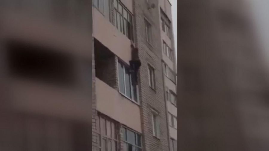 Прокурор побеседовал с заинскими подростками, снимавшими падающую с балкона женщину