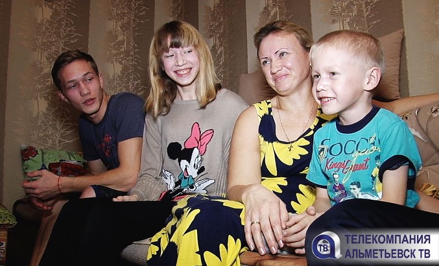 Простой материнский подвиг совершила жительница Альметьевского района Оксана Трифонова