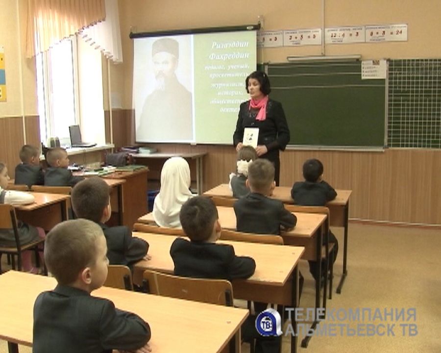 Минобрнауки Татарстана: Школа не имеет права требовать от родителей покупки учебников
