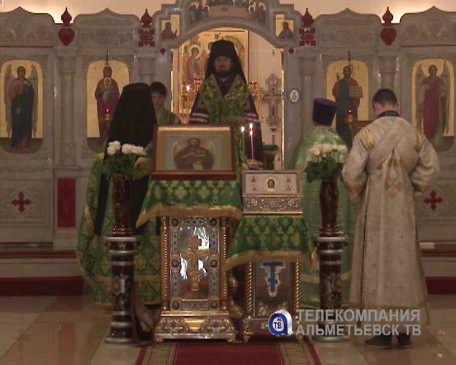 В Альметьевск привезли мощи Святого Луки