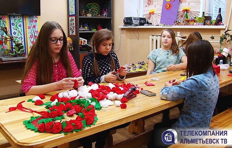 В Альметьевске дети изготовили уникальные подарки на 14 февраля