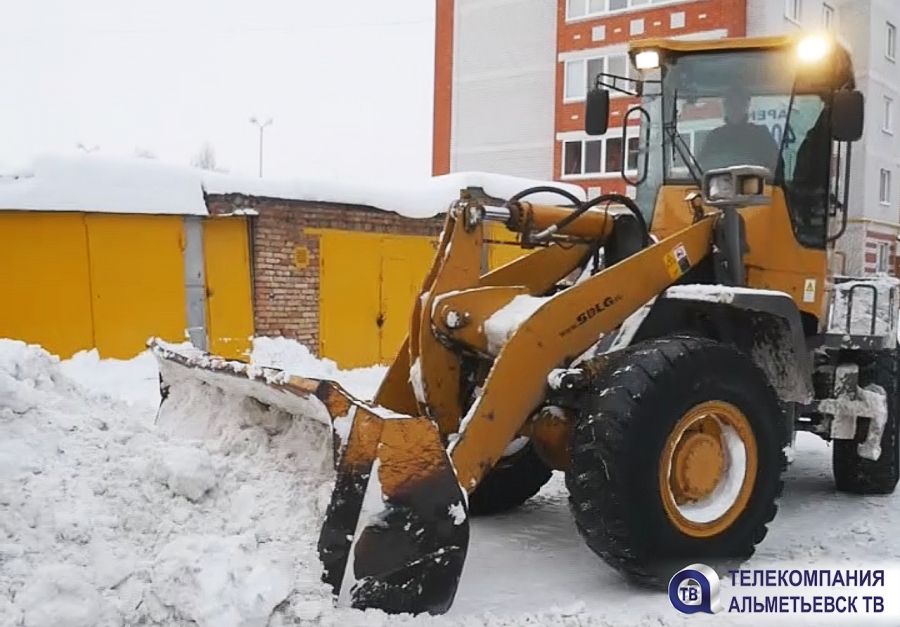 Татарстанцы могут сообщать о незаконных снежных свалках через Telegram и WhatsApp