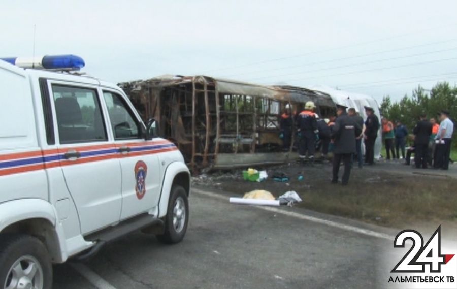 Подробности трагедии: недалеко от Альметьевска автобус столкнулся с «КАМАЗом»