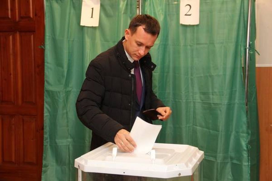 Глава района Айрат Хайруллин принял участие в референдуме по самообложению граждан