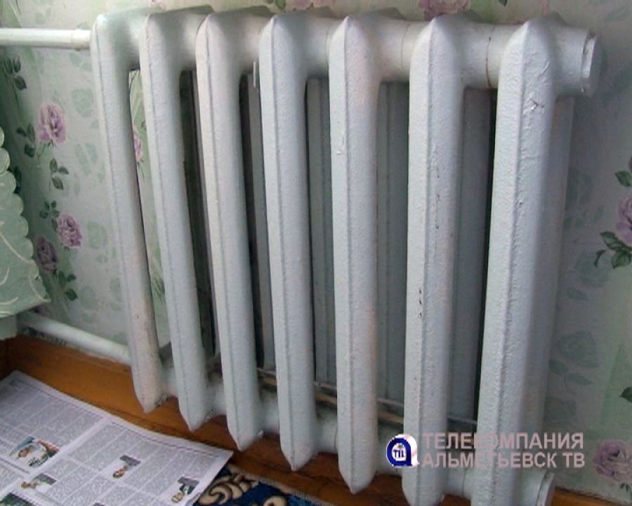 Замерзающие жители дома в Альметьевске: «Отопление включили, но не в полном объеме»
