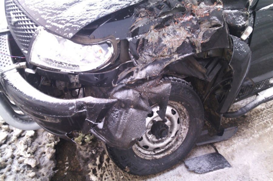 В Альметьевском районе от «КАМАЗа» отлетело колесо и разбило внедорожник