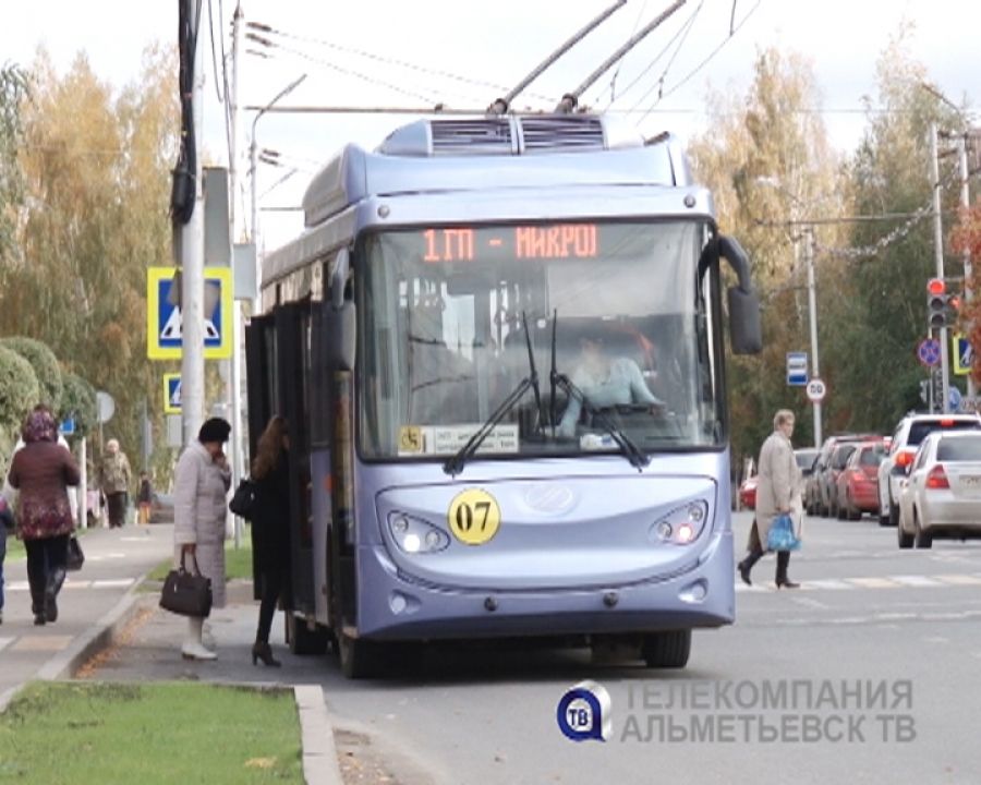 Повысить качество пассажирских перевозок поручил глава Альметьевского района