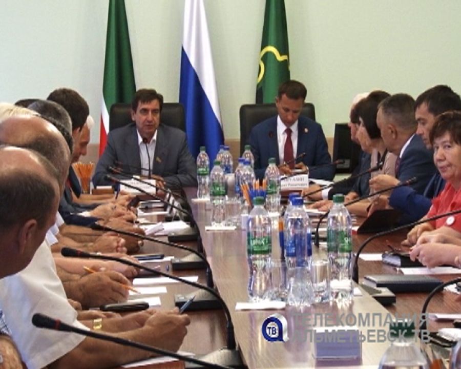 В Альметьевске прошло заседание Президиума Республиканского координационного совета депутатских объединений «Единой России»