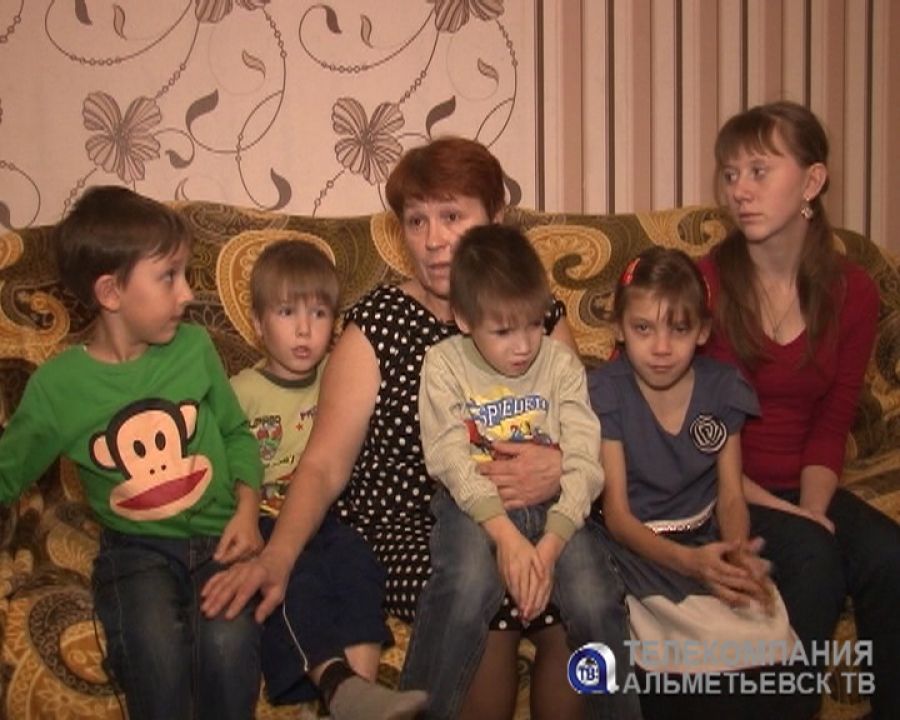 Жительница Альметьевского района счастлива со своими приемными детьми
