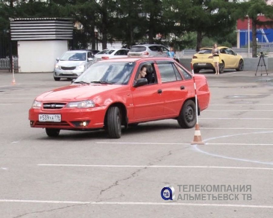 В Альметьевске проведут показательные заезды для тех, кто хочет получить водительские права