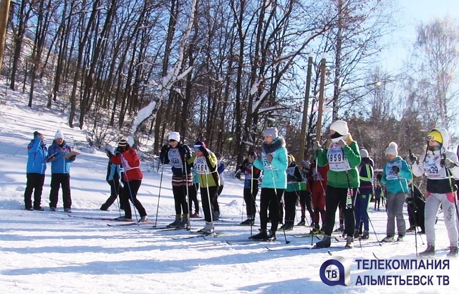 Молодежь из 20 сел Альметьевского района соревновались в лыжной гонке