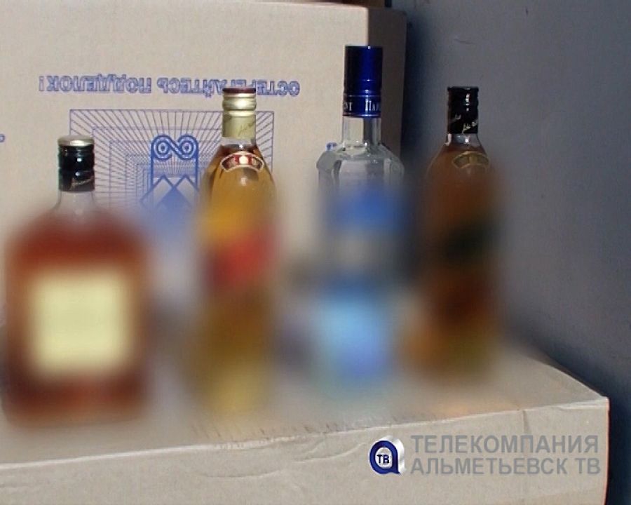 Более пяти тысяч литров нелегального алкоголя изъято в Альметьевском районе