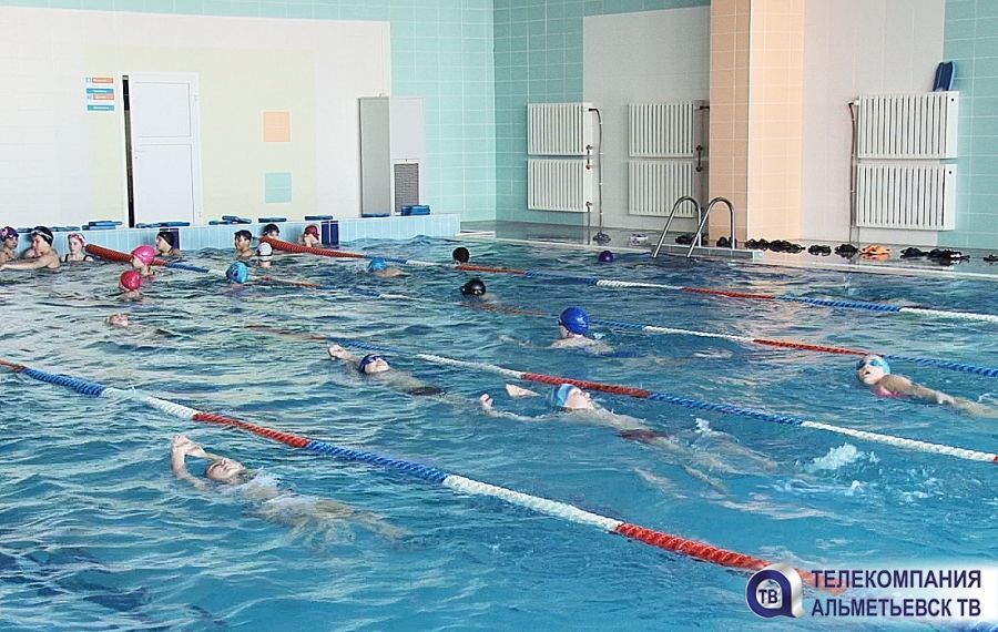 Детей в Альметьевске бесплатно научат плавать
