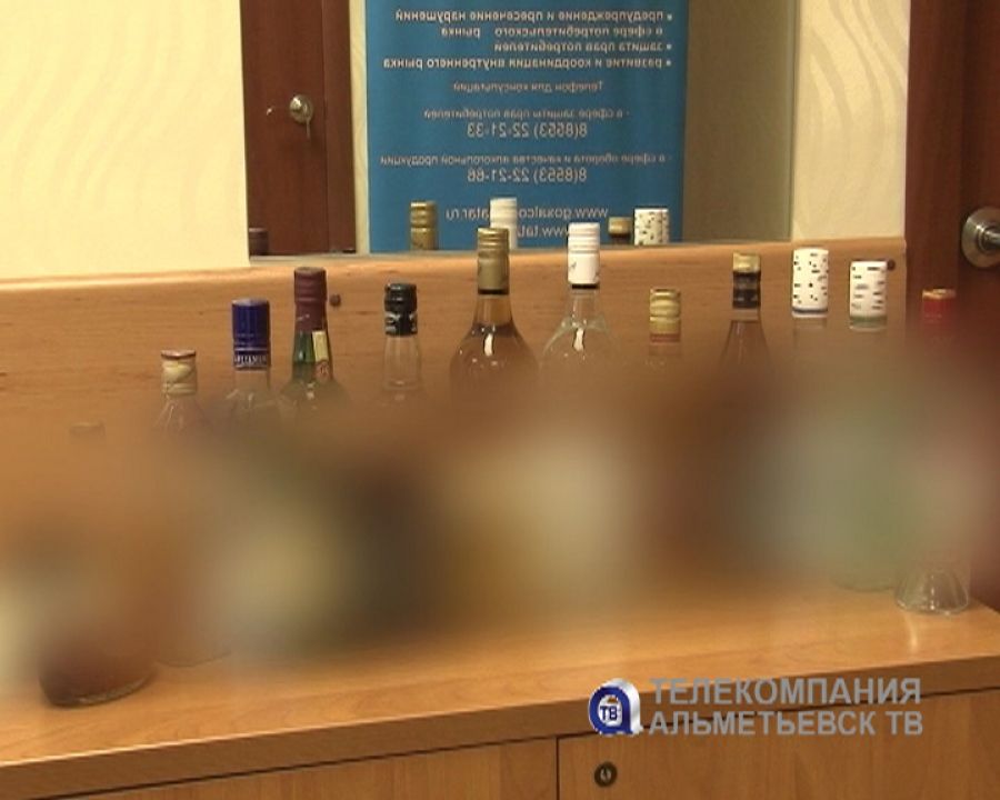 Алкоголь без лицензии изъяли сотрудники Госалкогольинспекции Альметьевска