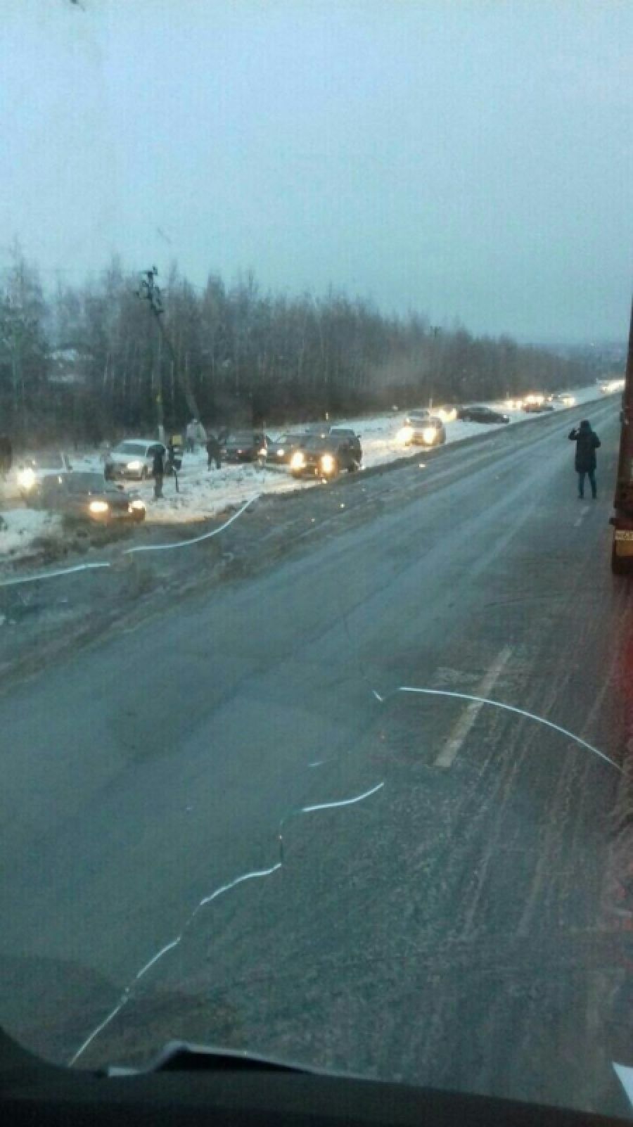 По дороге в Казань в Лаишевском районе произошло ДТП, на дороге затор