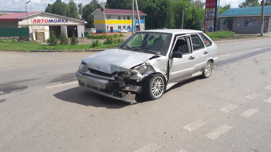 В Альметьевске в результате аварии пострадал водитель
