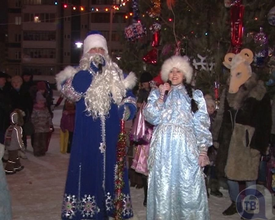 Новогодние городки открываются в Альметьевске