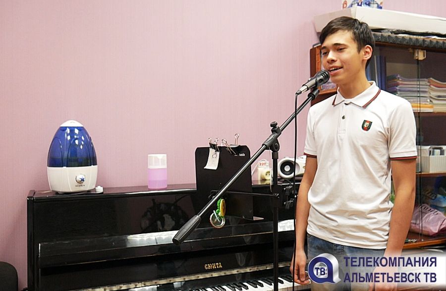 Благодаря юному таланту из Альметьевска Эмираты слушают татарские песни