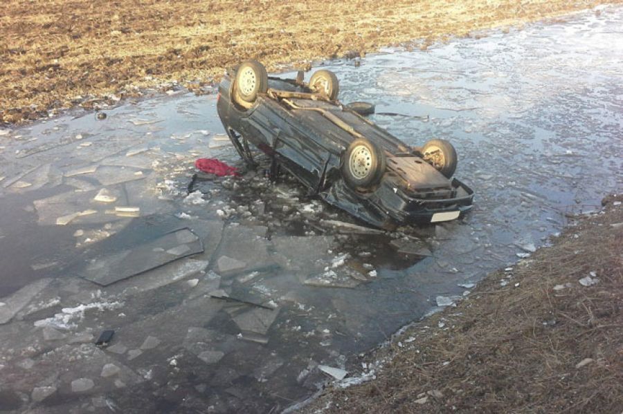 В Татарстане погиб водитель перевернувшегося авто