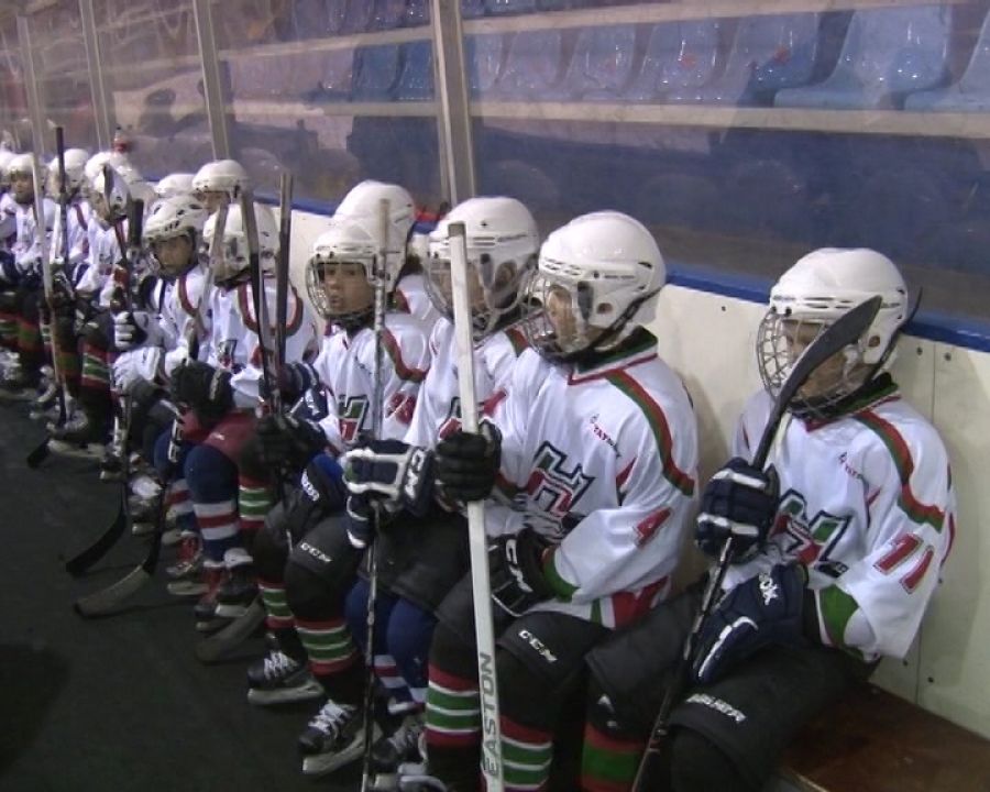 В Альметьевске собрались 9-летние хоккеисты со всей России