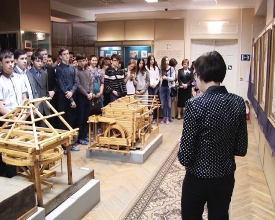 В День музеев в Альметьевском краеведческом музее открылась выставка
