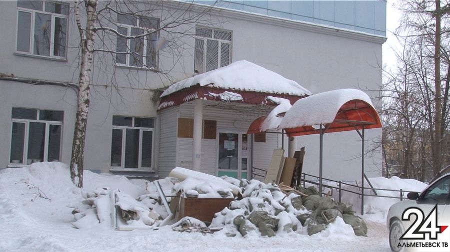 Женская консультация в Альметьевске закрылась на ремонт