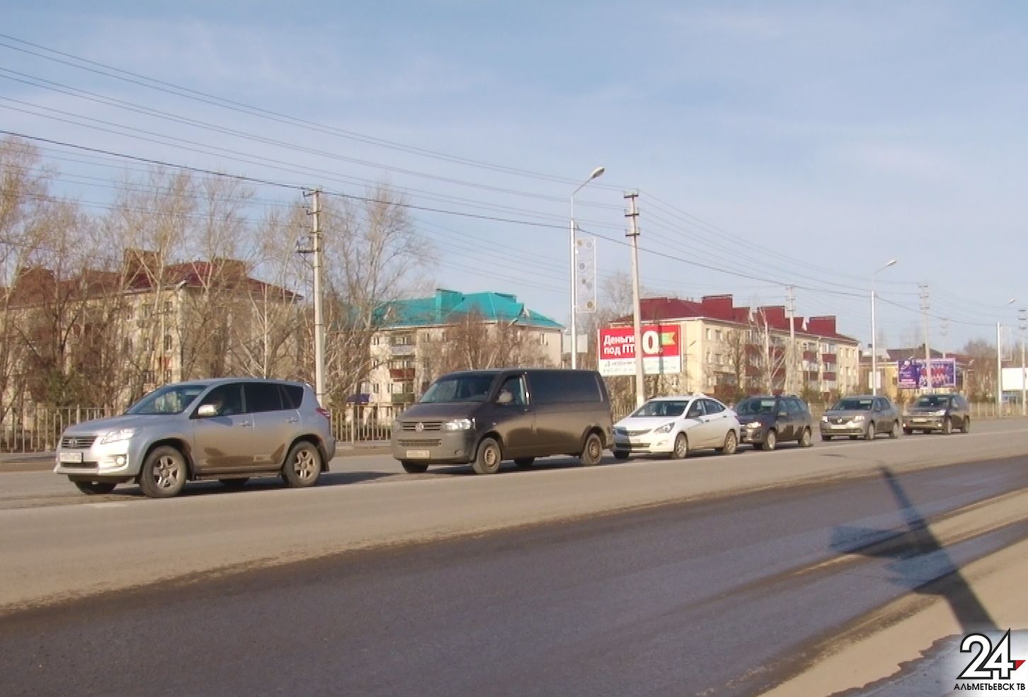 Дорожный знак, разрешающий проезд на красный, просят установить водители в Альметьевске