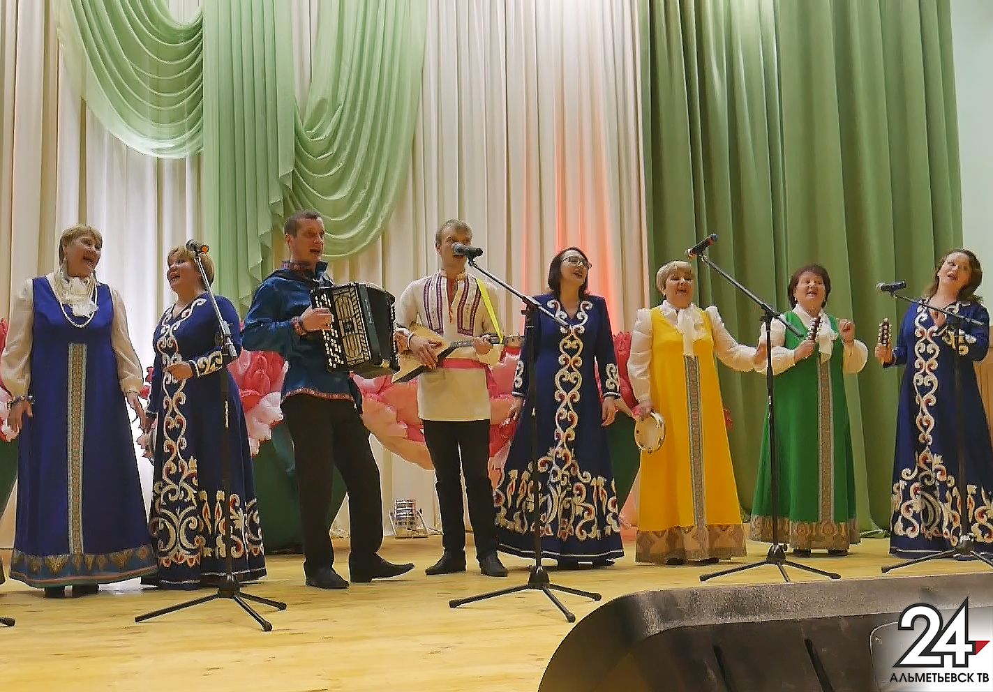 В Абдрахманово Альметьевского района встретились сильнейшие исполнители народной песни